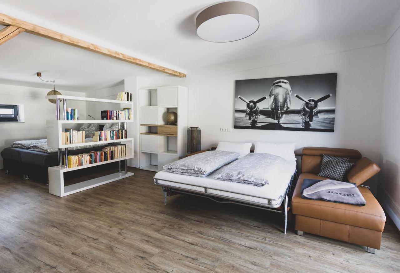 Modernes Loft Vor Den Toren Des Chiemgaus Tacherting Exterior photo